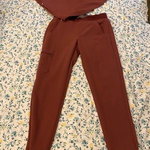 Figs Zamora Jogger Scrub Pants xs regular, color Mauve.